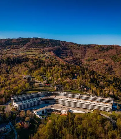 Hotel-Mercure-Szczyrk-Resort-rozwiazania-Saint-Gobain (3).jpg