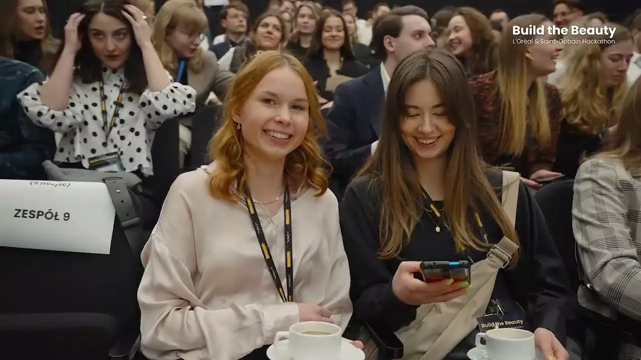 „Build the Beauty” Saint-Gobain & L’Oreal Hackathon – finał studenckiego maratonu innowacji thumbnail